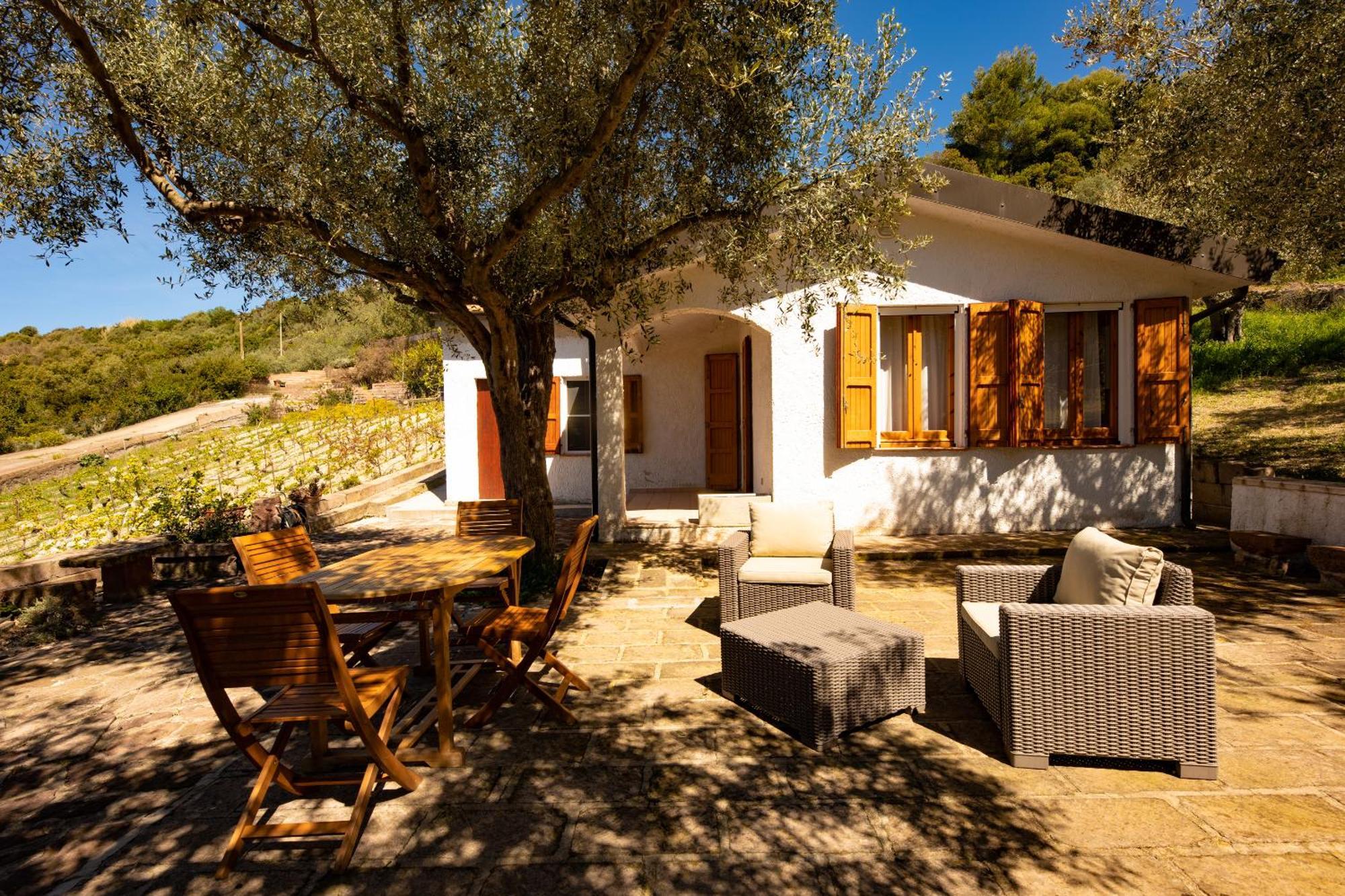 Welcomely - Badde Nuraghe Dimora Vista Mare Con Parcheggio Privato Magomadas Exterior photo